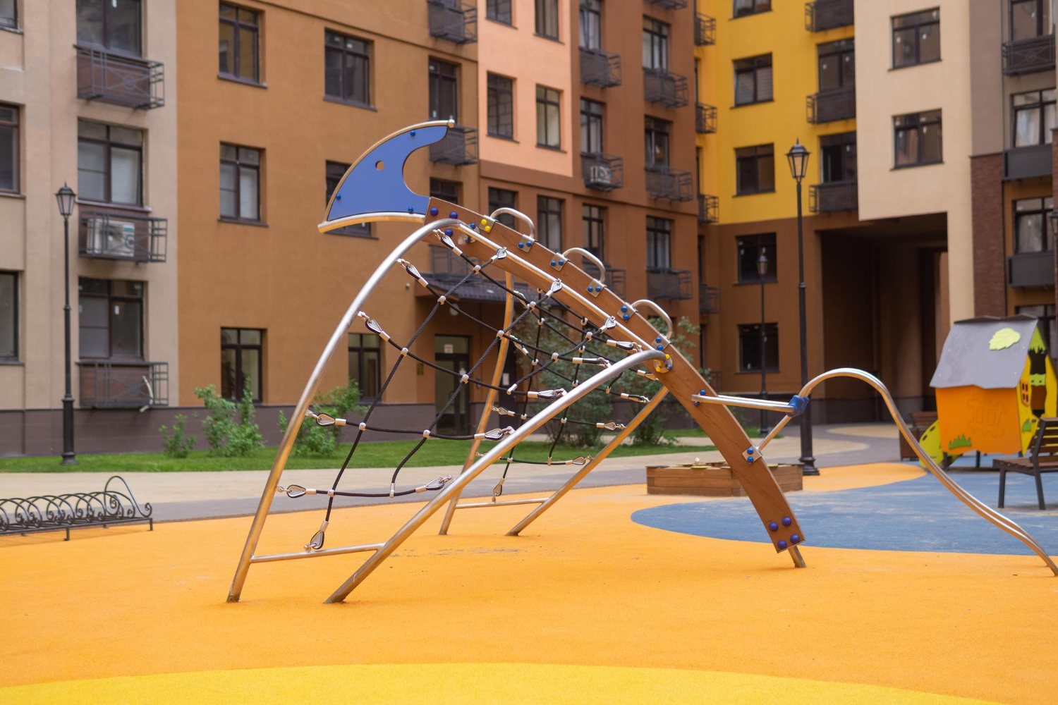 Place zabaw jako wartość dodana inwestycji deweloperskiej. Jak wpływają na sprzedaż mieszkań i satysfakcję mieszkańców?